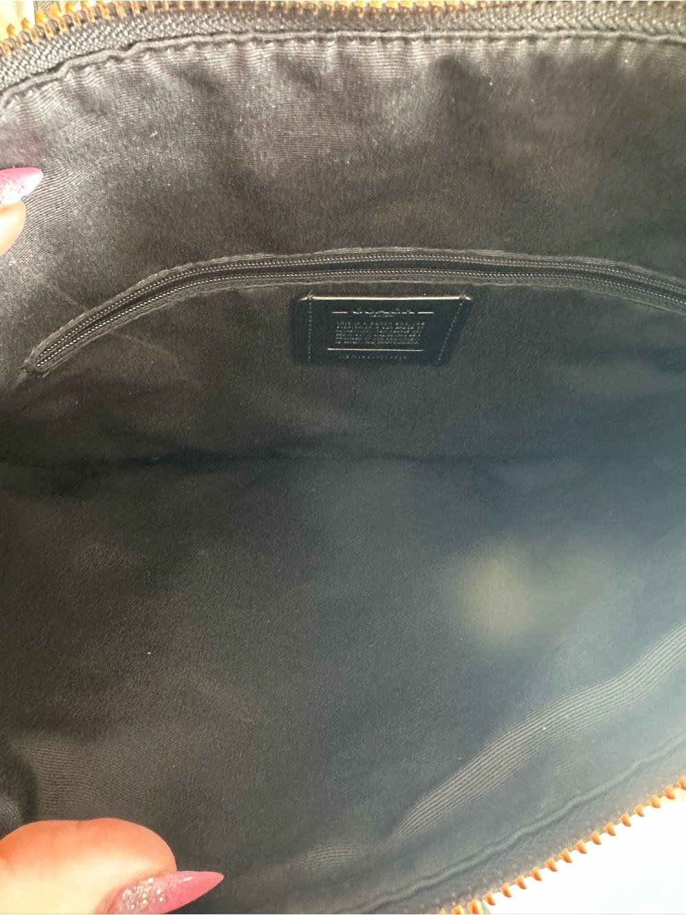 Coach Black Pebbled Leather Shoulder Bag with Gold Hardware - Picture 5 of 7